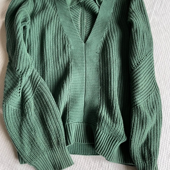 Ladies sweaters & cardigans (bundle of 9, size small) - Picture 6 of 9